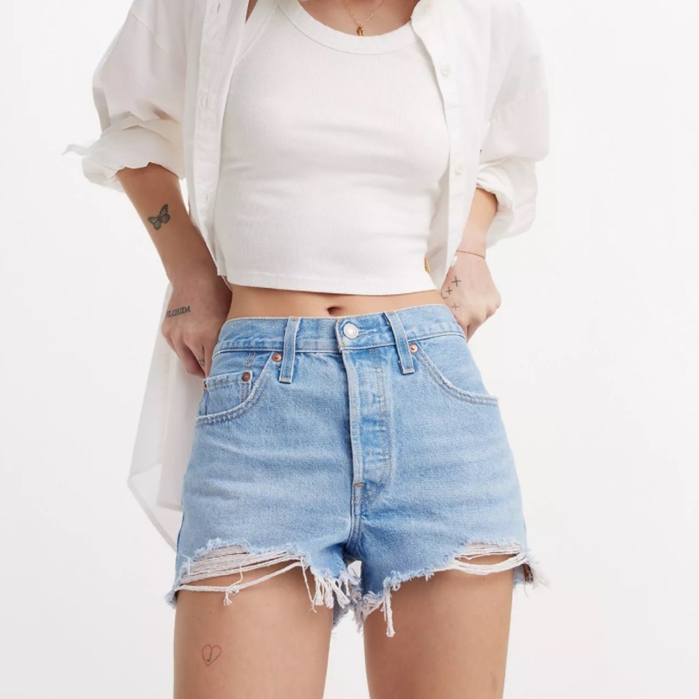 Levi’s 501 Jean Shorts Light Wash